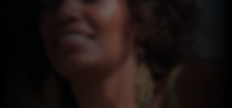 alicia-dhanifu-6e4a0709_featured_image_biopic