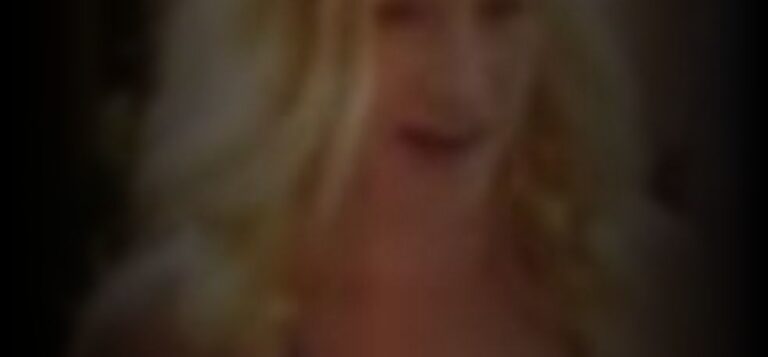angela-kinsey-a56cd934_featured_image_biopic