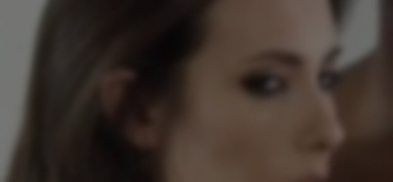 casey-calvert-43790633_featured_image_biopic