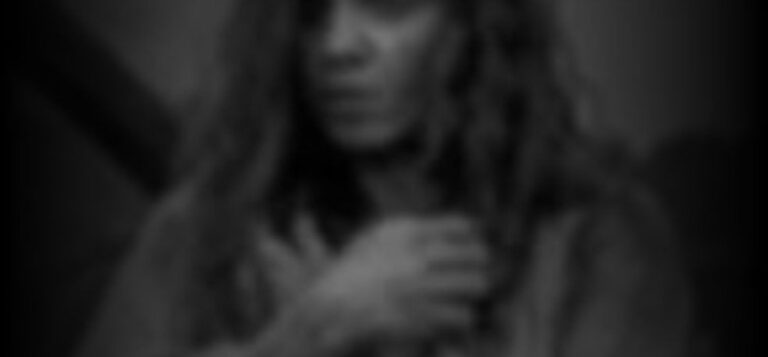 denisa-pfauserova-3c01ca2d_featured_image_biopic