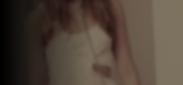 ella-rae-peck-4efb18db_featured_image_biopic