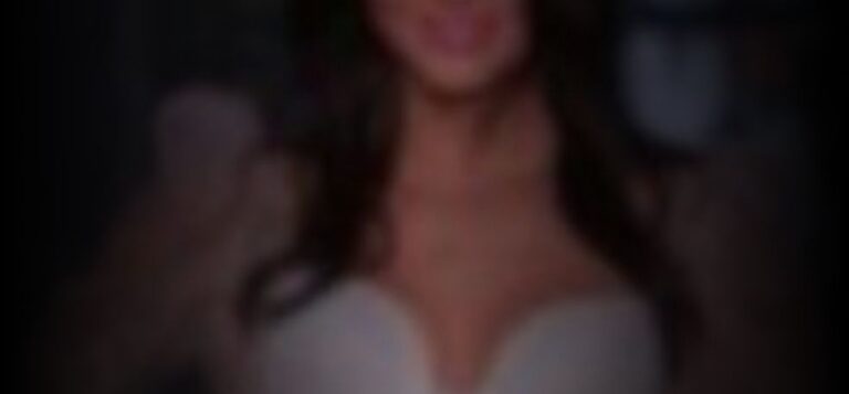 kendall-jenner-0cf1dd72_featured_image_biopic