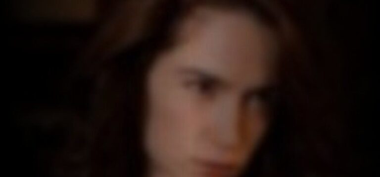 melanie-scrofano-9cd64a9c_featured_image_biopic