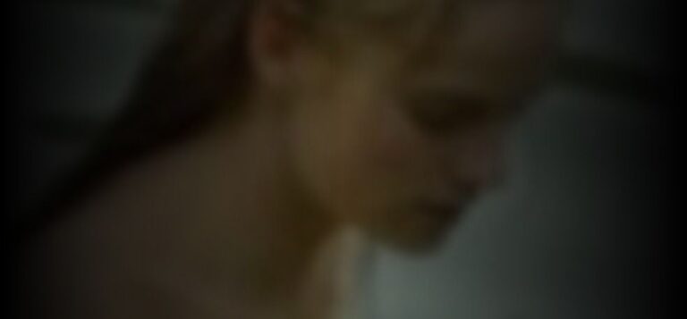 noemie-schmidt-dd56f678_featured_image_biopic