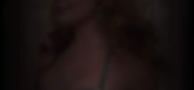rebecca-holden-215afe7c_featured_image_biopic