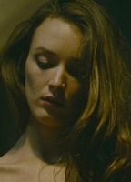 charlotte-le-bon-8ff79a59_biopic