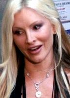 caprice-bourret-d6c7c3b0_biopic