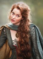 esme-bianco-6f680126_biopic